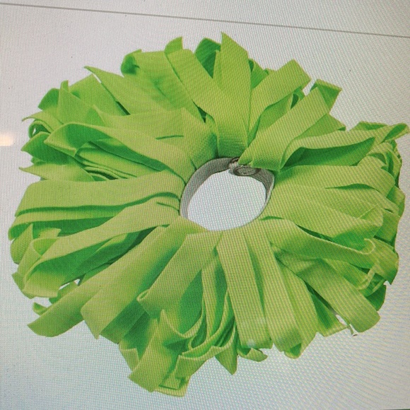 NWT - Pomchies Pom - I.D. Tag Your Bag Neon Lime Green Fringe Snap On Pom-Poms - Picture 4 of 5